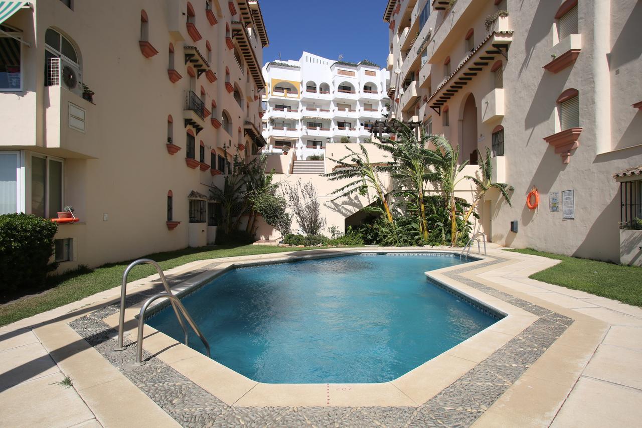 Marina Bay Playa Del Cristo Apartment Estepona Exterior photo